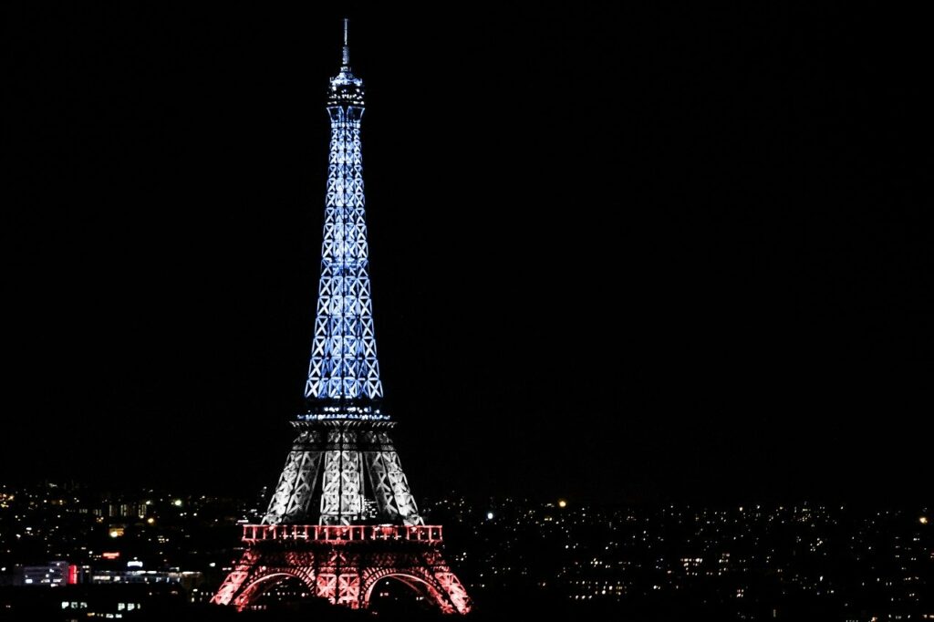 eiffel tower, national holiday, paris-1975412.jpg